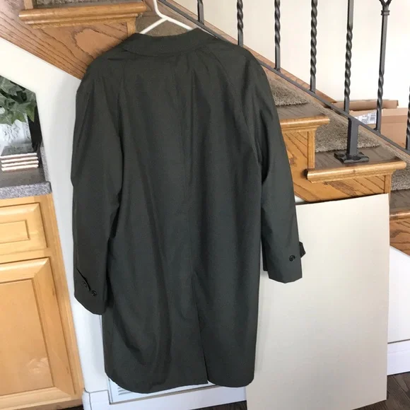 Vintage 60’s Koratron brand Men’s Rain Trench Coat, size L ? Men